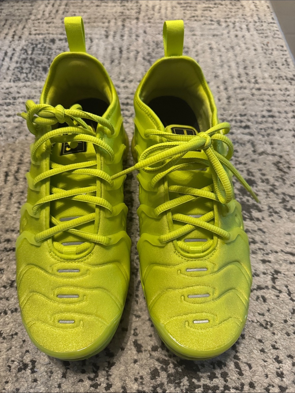 Nike Air Vapormax Plus Women’s Neon Lime Athletic Sneakers